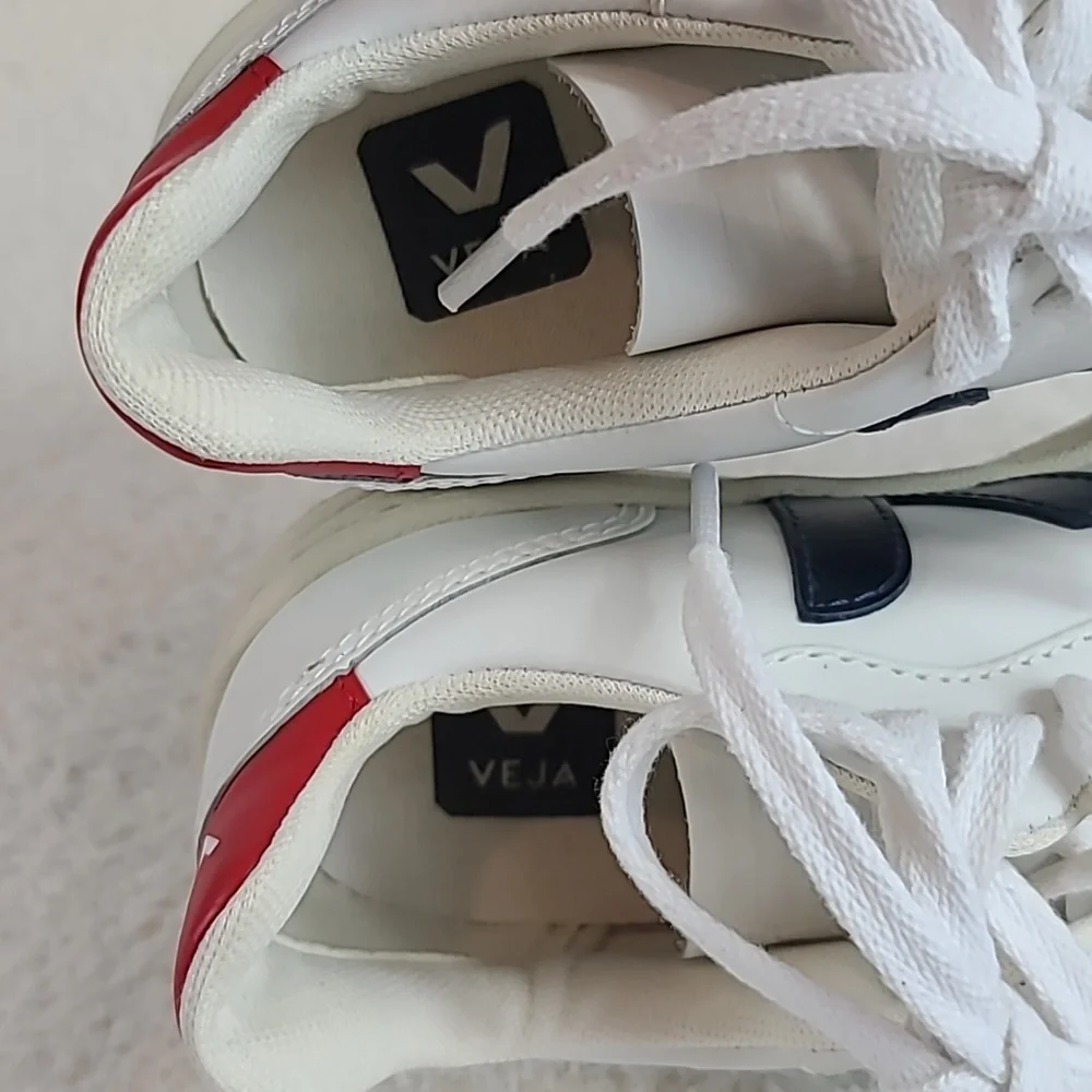 VEJA Women's V-10 Low Top Sneakers 5 - Picture 9 of 9